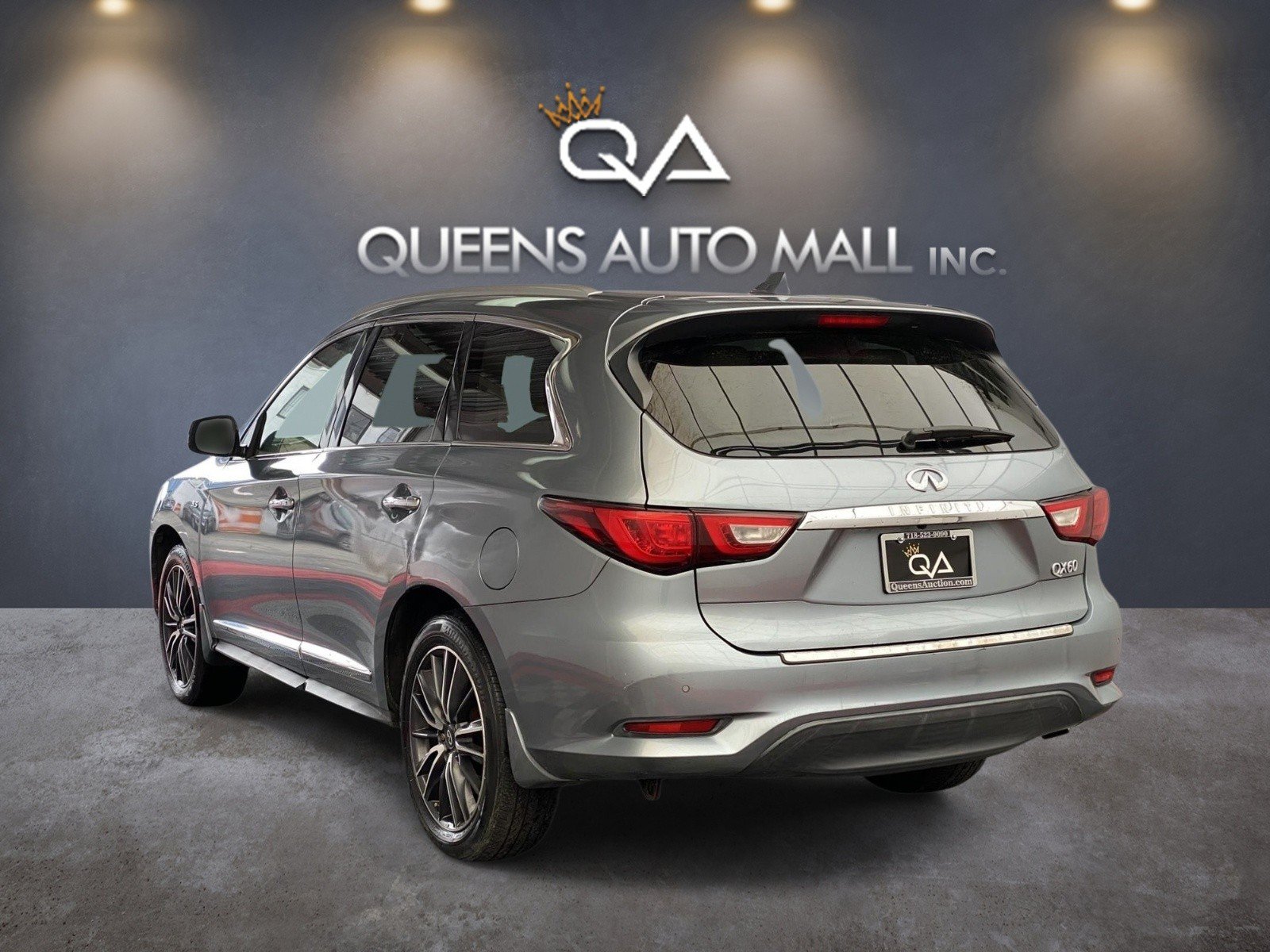 Used 2017 INFINITI QX60 Luxe w/ Premium Plus Package AWD/4WD image 4
