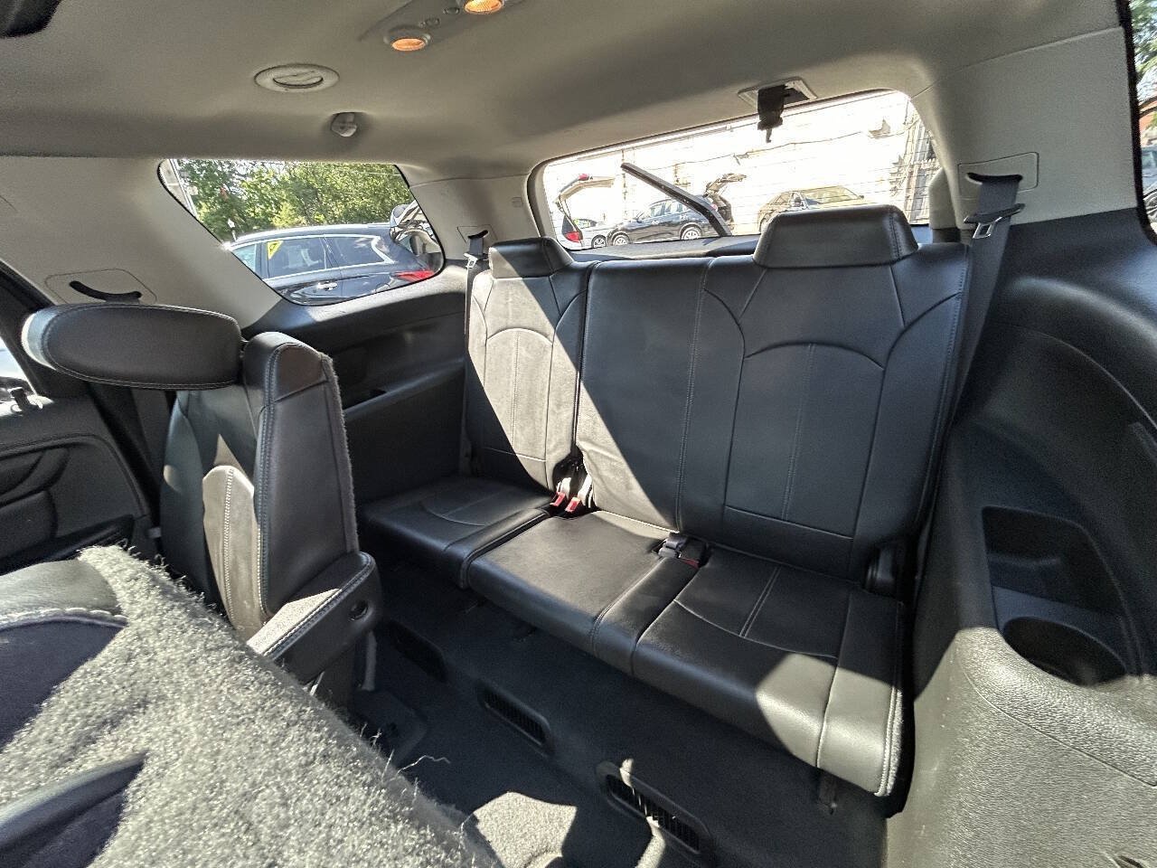 Used 2016 GMC Acadia SLT w/ Premium Edition FWD image 8