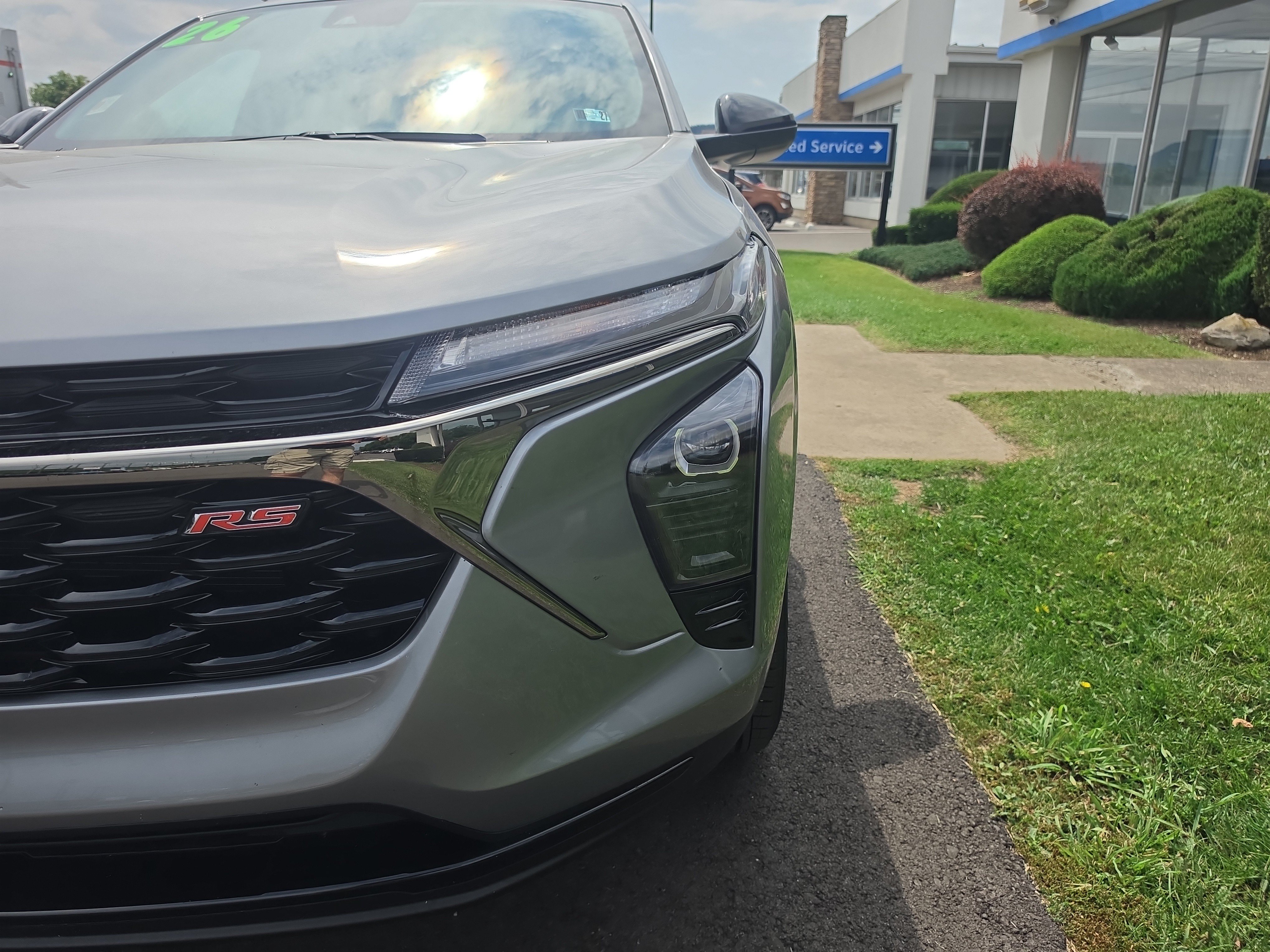 Used 2026 Chevrolet Trax RS w/ Sunroof Package FWD image 10