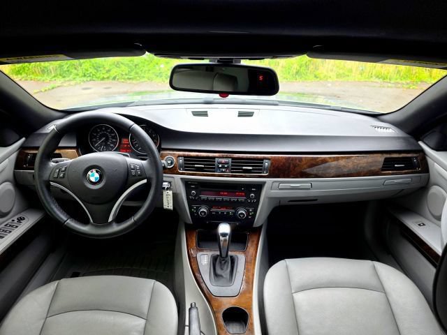 Used 2009 BMW 328i Convertible RWD image 13