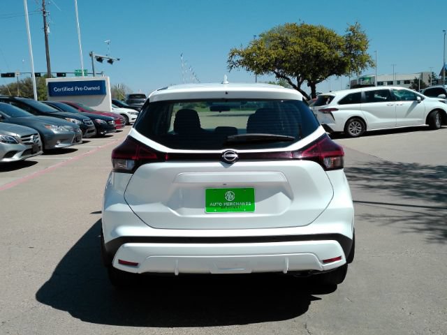 Used 2024 Nissan Kicks S FWD image 7