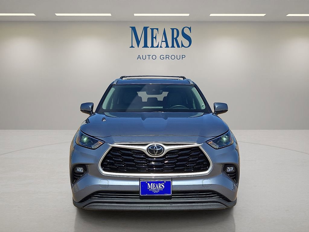 Used 2022 Toyota Highlander XLE image 8