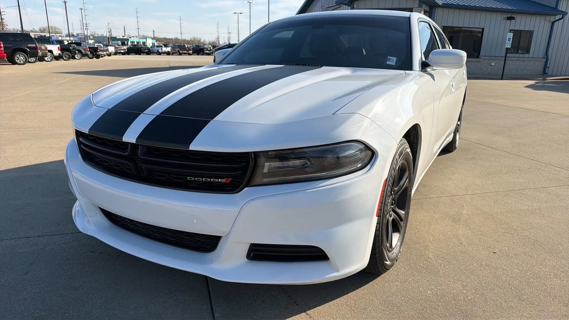 Used 2020 Dodge Charger SXT image 4