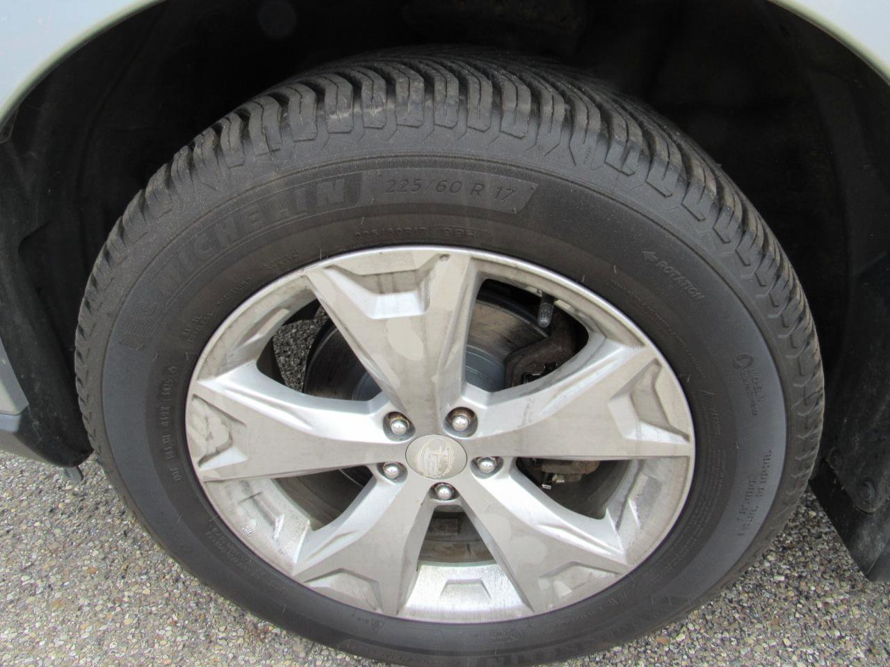 Used 2014 Subaru Forester 2.5i Touring AWD/4WD image 14