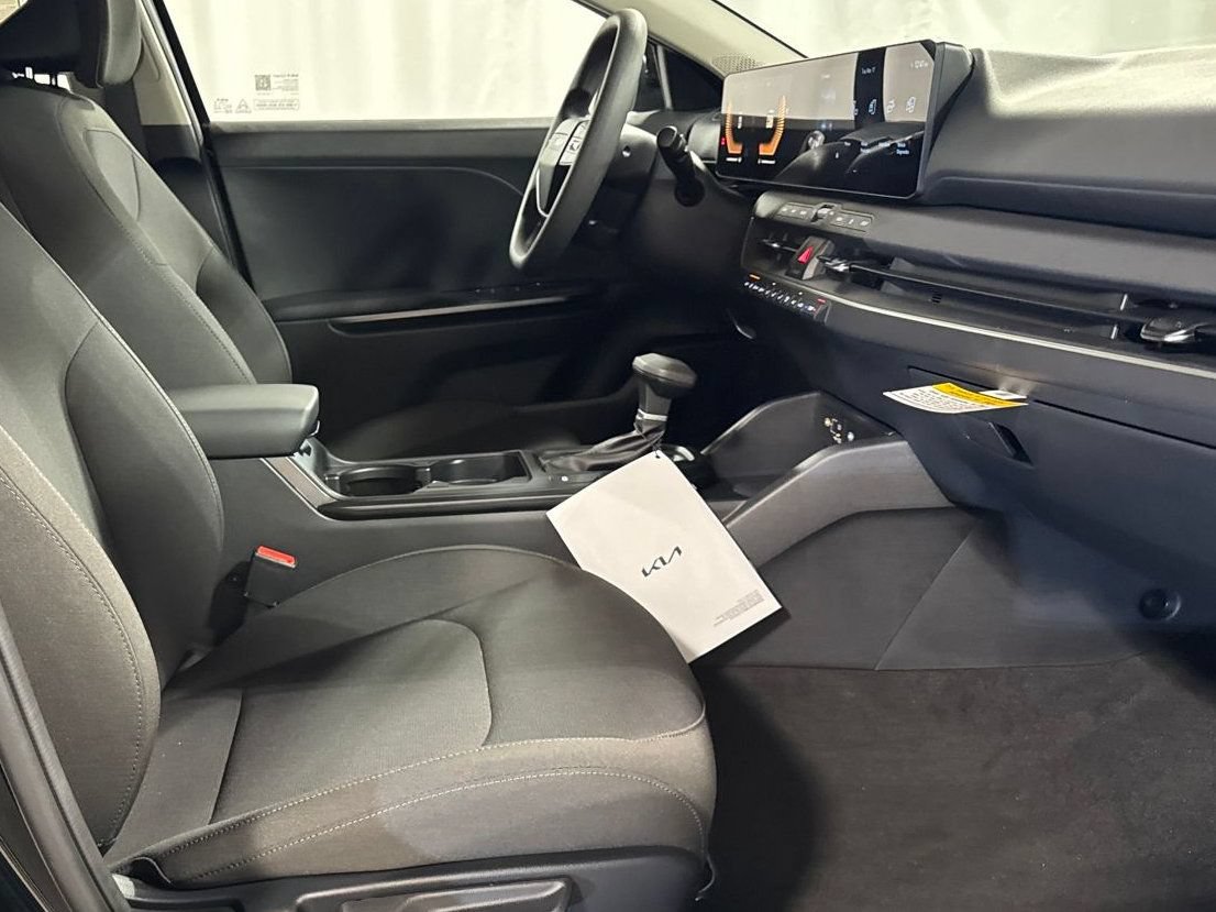 Certified 2026 Kia K4 FWD image 27