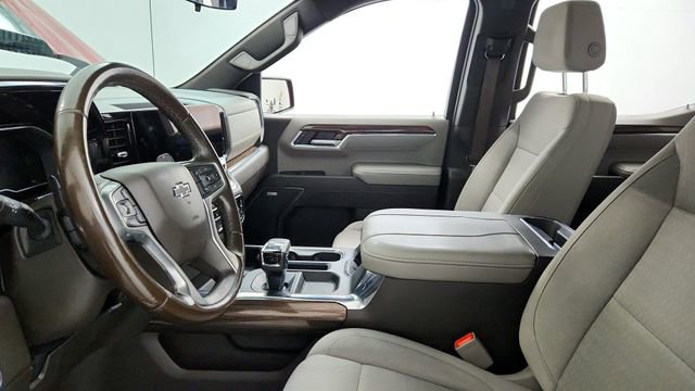 Used 2023 Chevrolet Silverado 1500 LT Trail Boss w/ Convenience Package II image 12