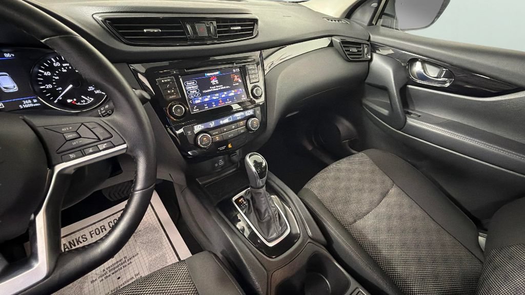 Used 2022 Nissan Rogue Sport SV AWD/4WD image 19