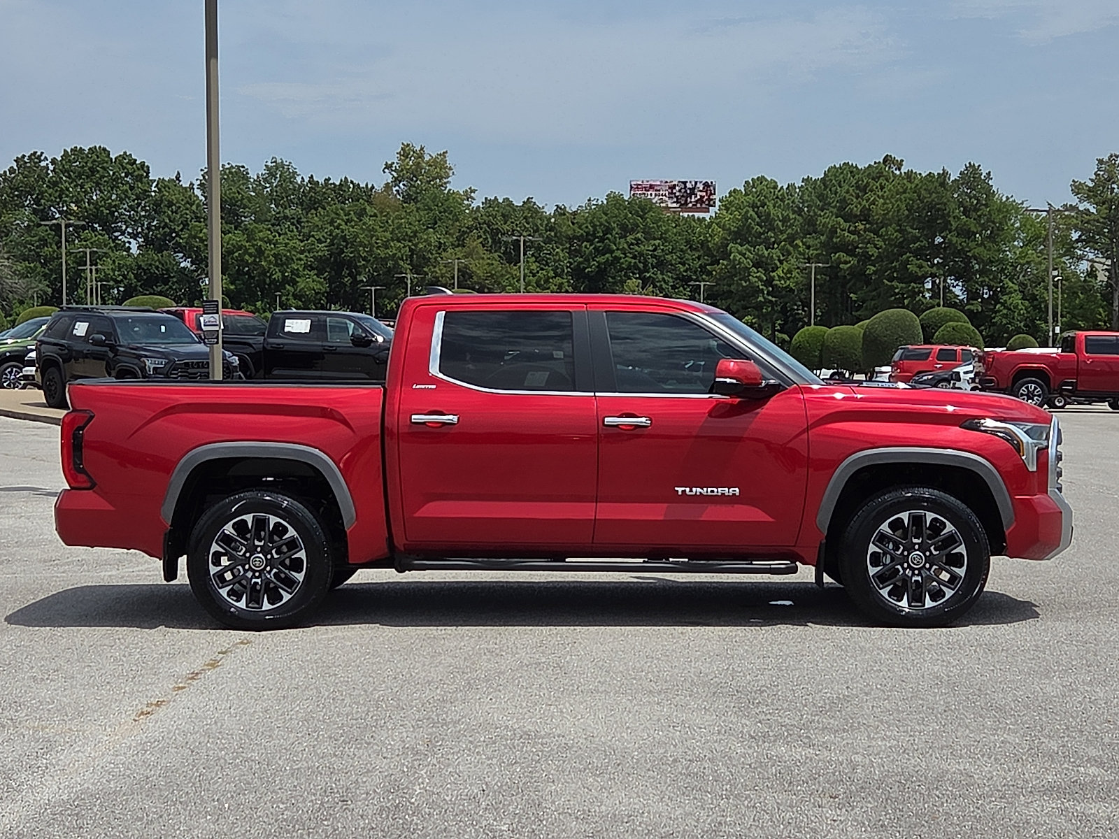 Used 2024 Toyota Tundra Limited w/ Power Package AWD/4WD image 6