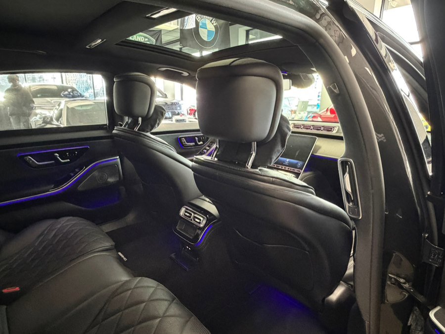 Used 2022 Mercedes-Benz S 580 4MATIC Sedan w/ AMG Line Package image 36