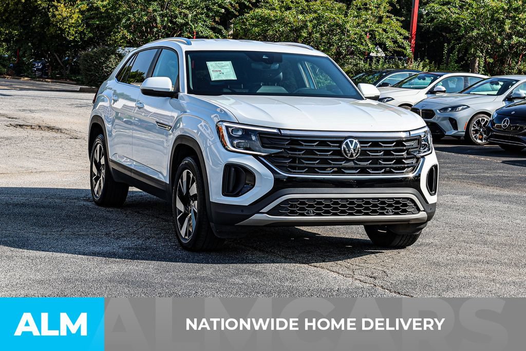 Used 2025 Volkswagen Atlas Cross Sport SE FWD image 4