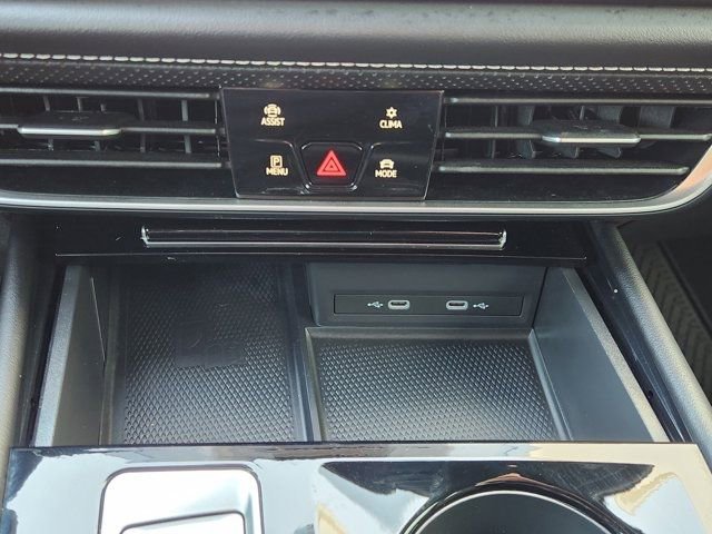 Used 2024 Volkswagen Atlas Cross Sport SEL R-Line image 22