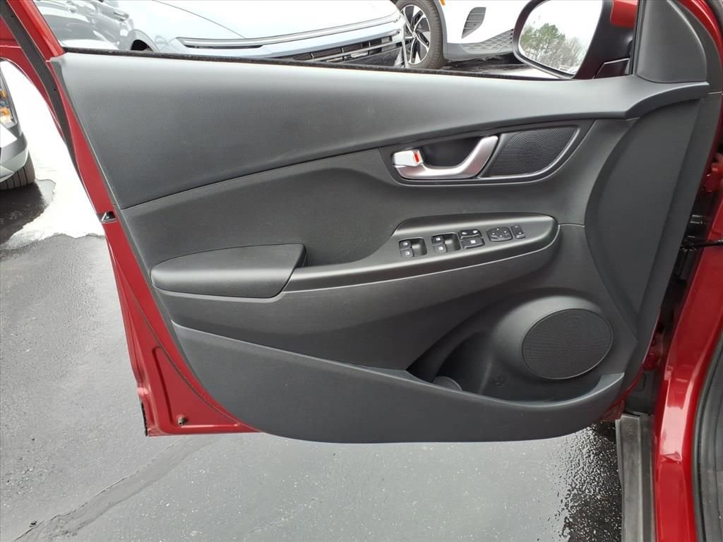 Used 2023 Hyundai Kona SEL w/ Convenience Package image 8