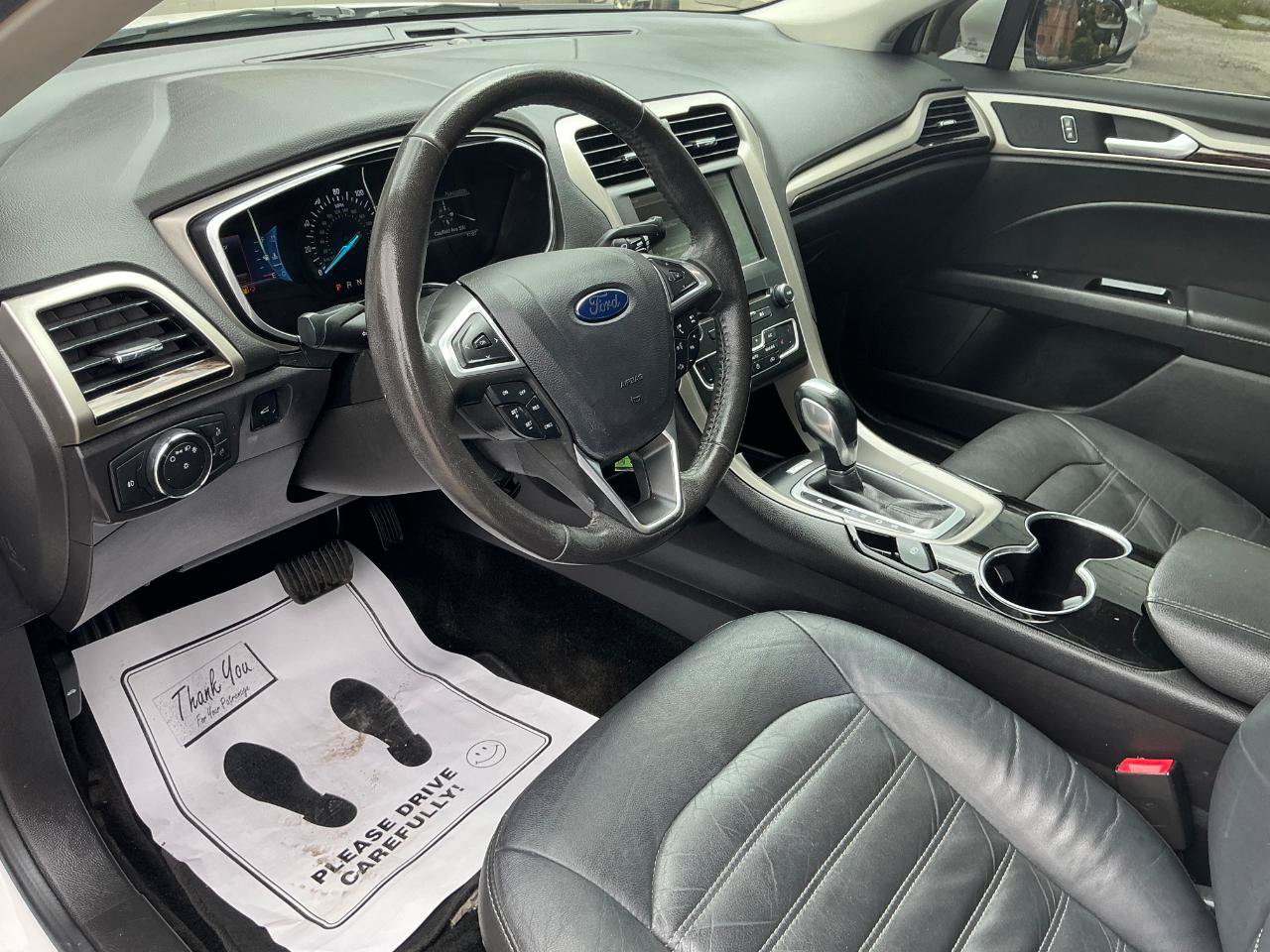 Used 2016 Ford Fusion SE w/ Equipment Group 202A FWD image 14