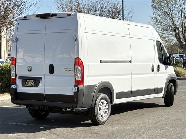 New 2025 RAM ProMaster 2500 w/ Quick Order Package 22G SLT image 4