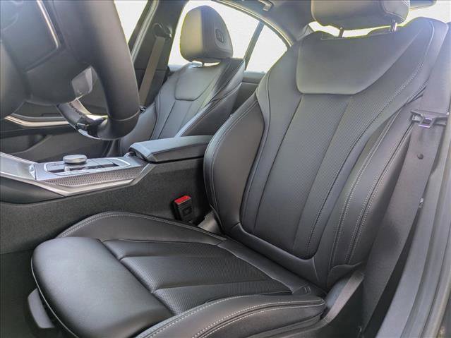 Used 2025 BMW 330i xDrive Sedan image 4