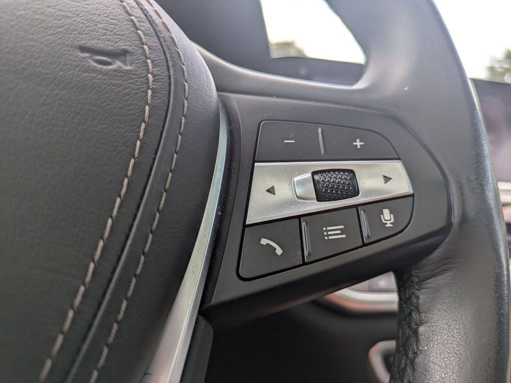 Used 2019 BMW X5 xDrive50i w/ Parking Assistance Package image 31