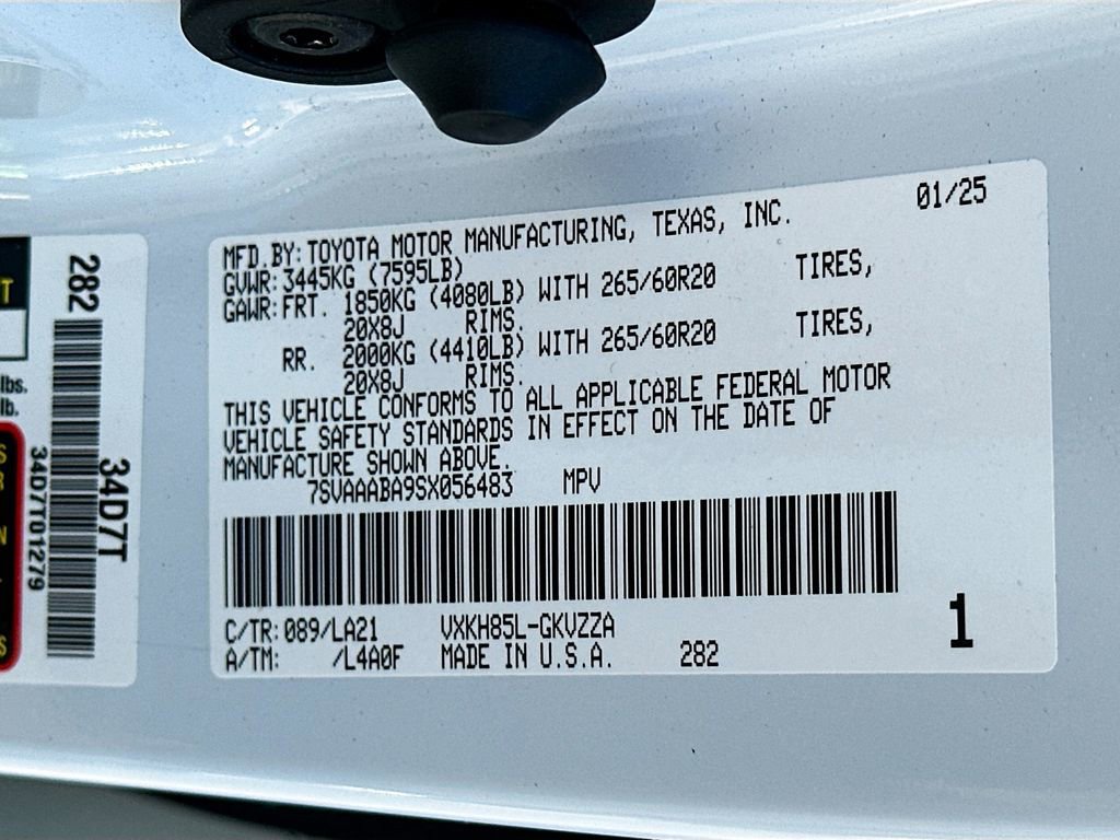 Used 2025 Toyota Sequoia Platinum image 34