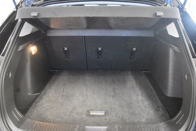 Used 2025 Chevrolet Trax LT FWD image 16