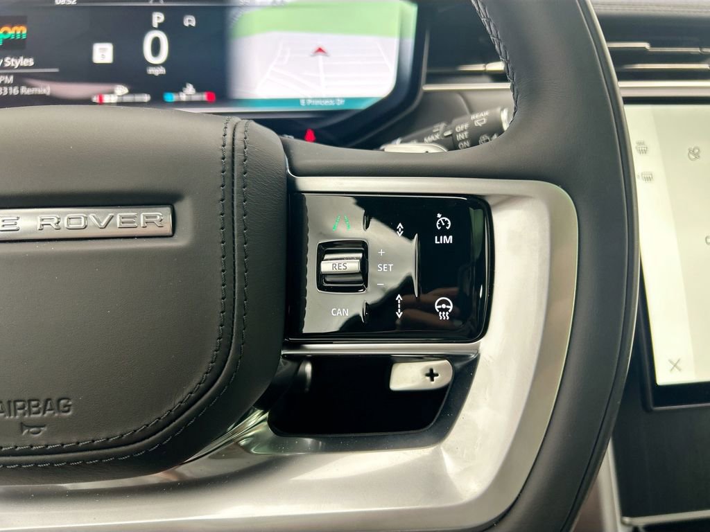 New 2026 Land Rover Range Rover Long Wheelbase SE image 13