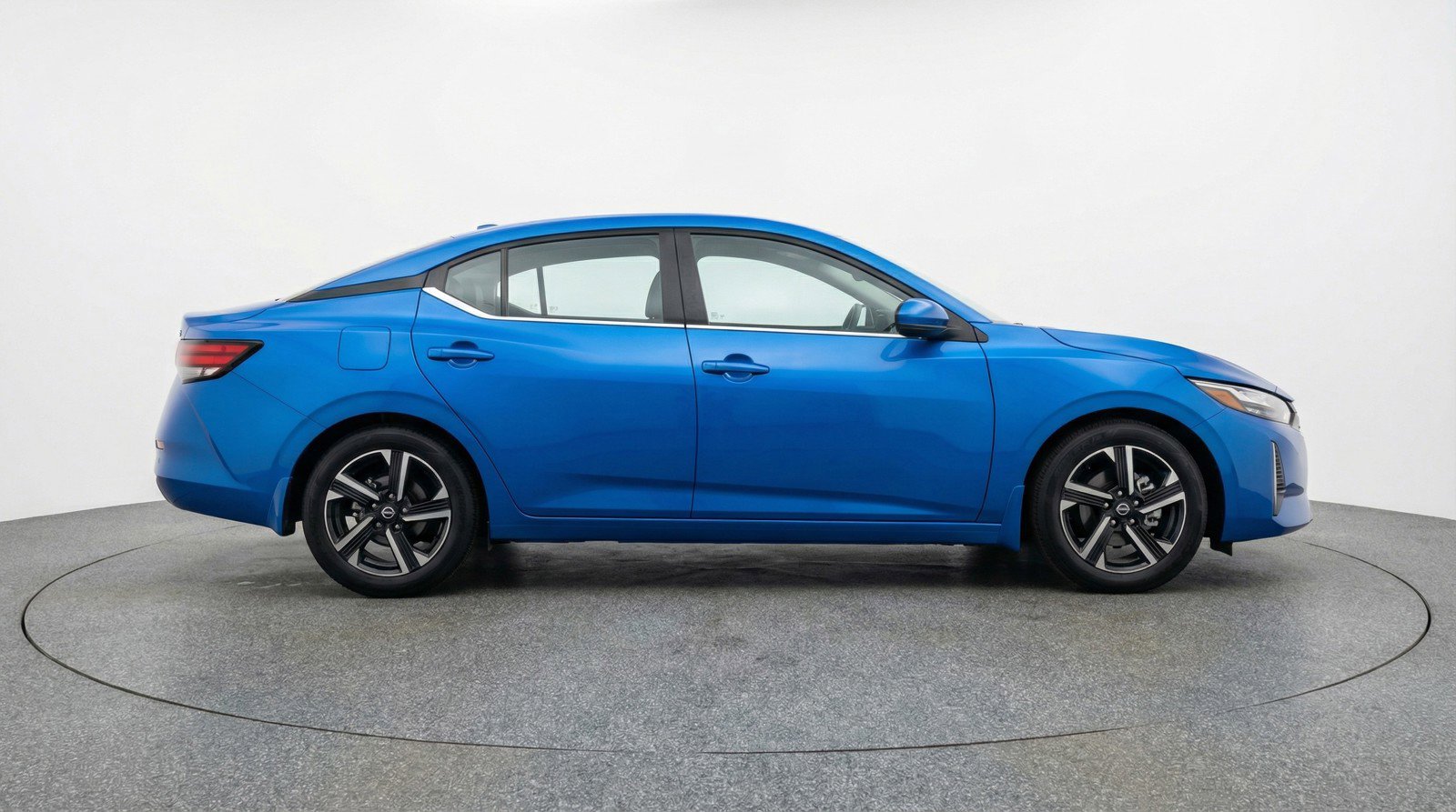 Used 2025 Nissan Sentra SV FWD image 11
