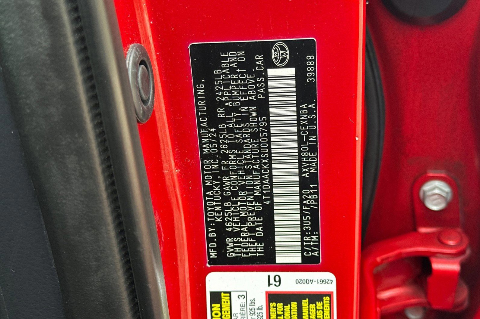 Used 2025 Toyota Camry LE image 28