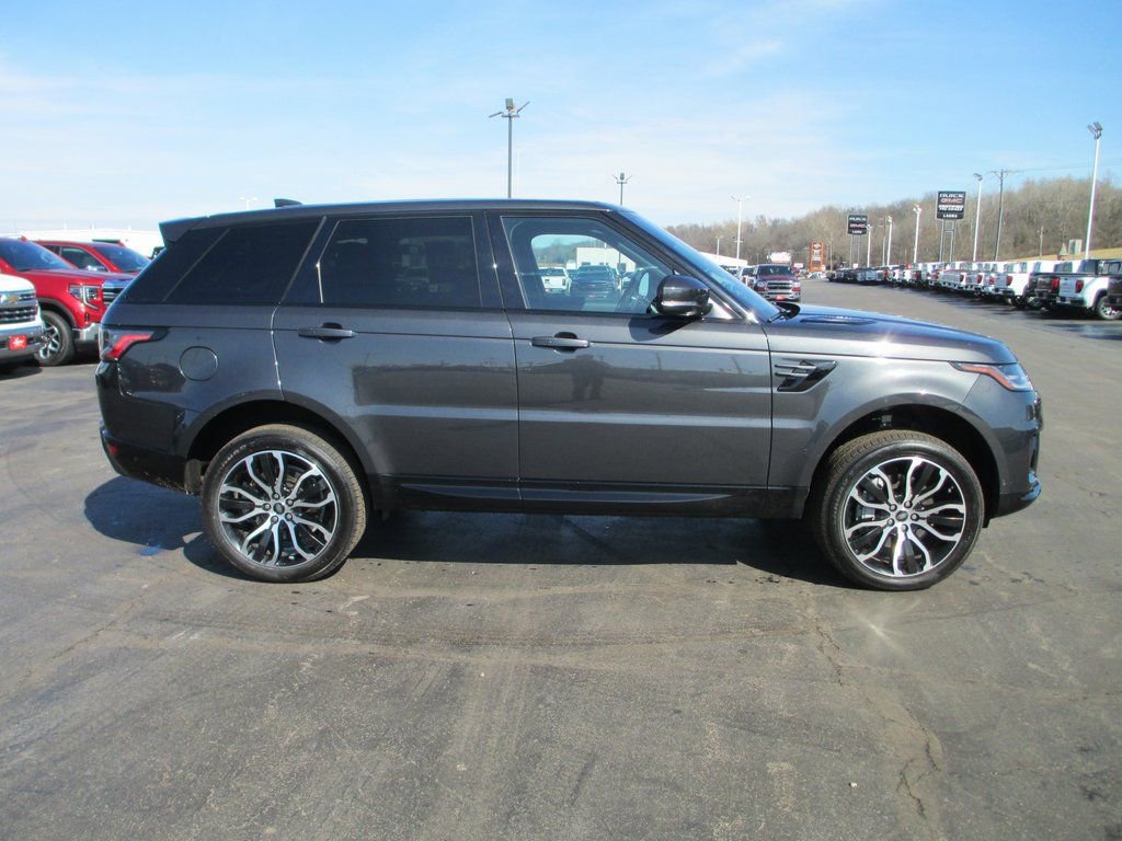 Used 2021 Land Rover Range Rover Sport HSE Silver Edition image 4