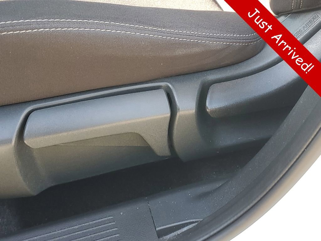 Used 2023 Nissan Rogue S FWD image 17