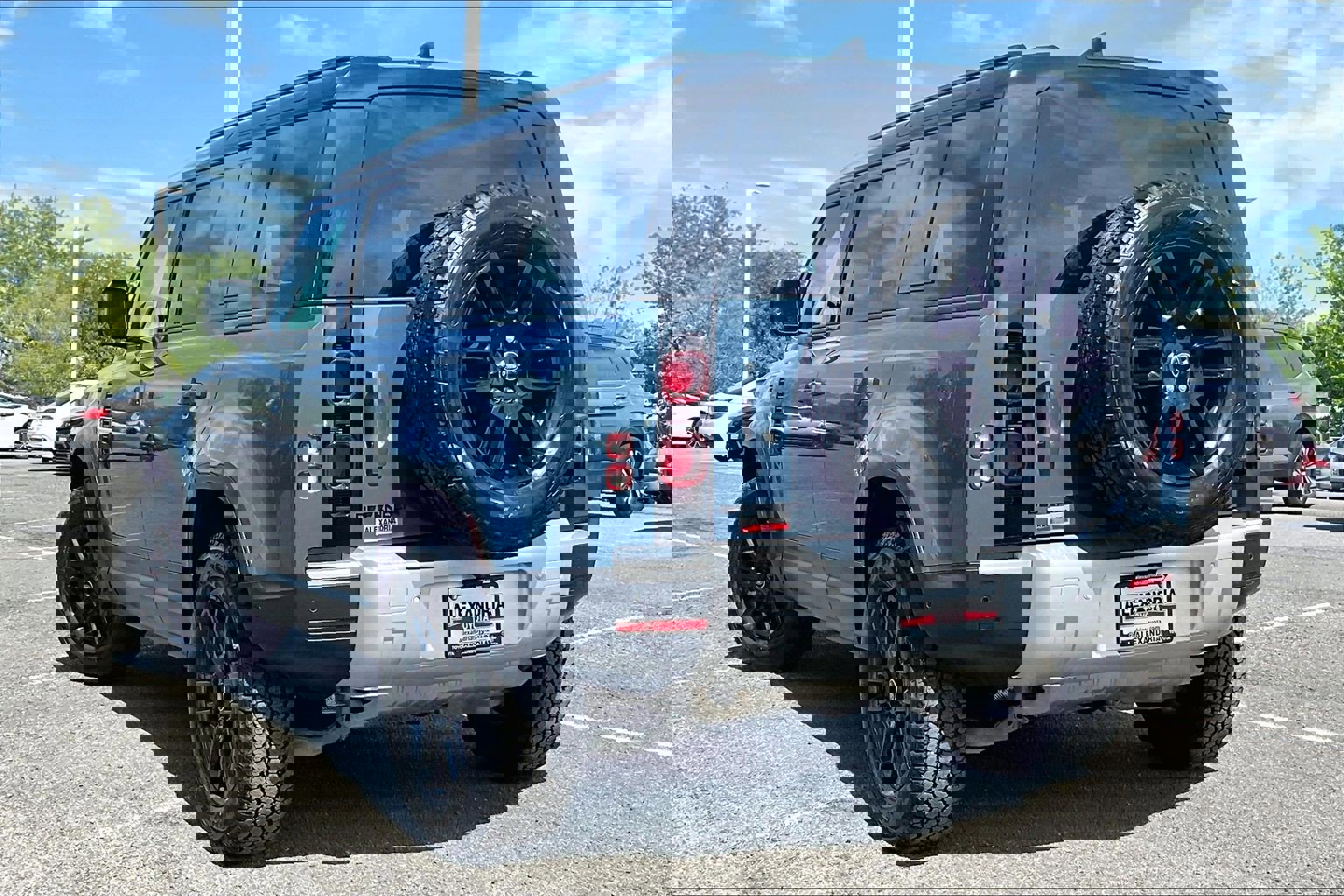 Used 2025 Land Rover Defender 110 S image 10