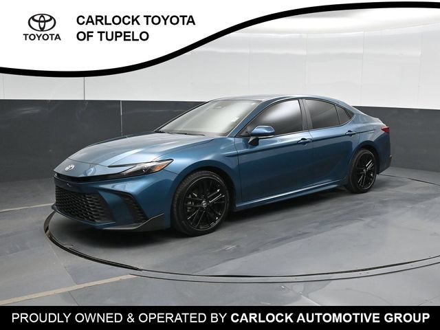 Used 2025 Toyota Camry SE FWD image 9