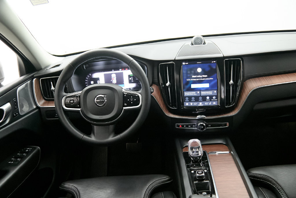 Certified 2023 Volvo XC60 T8 Ultimate w/ Climate Package AWD/4WD image 25