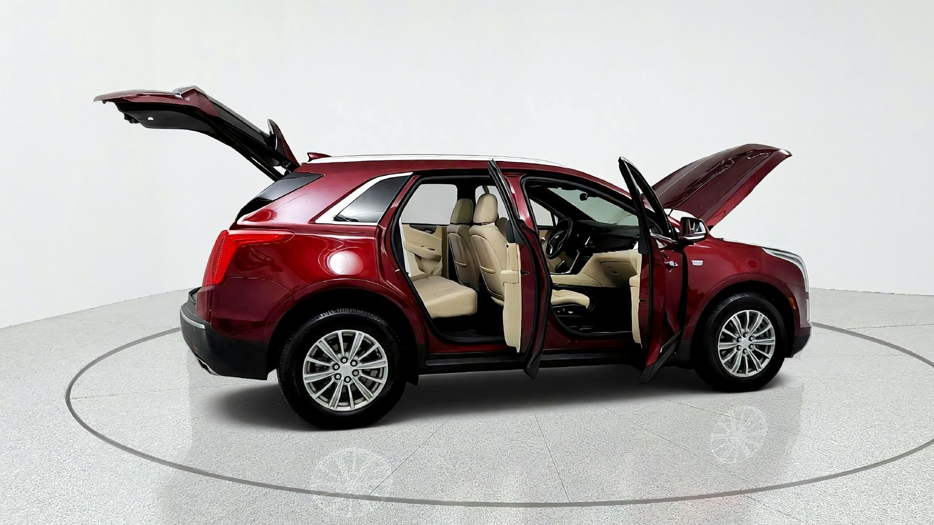 Used 2018 Cadillac XT5 Luxury w/ Driver Awareness Package FWD image 13