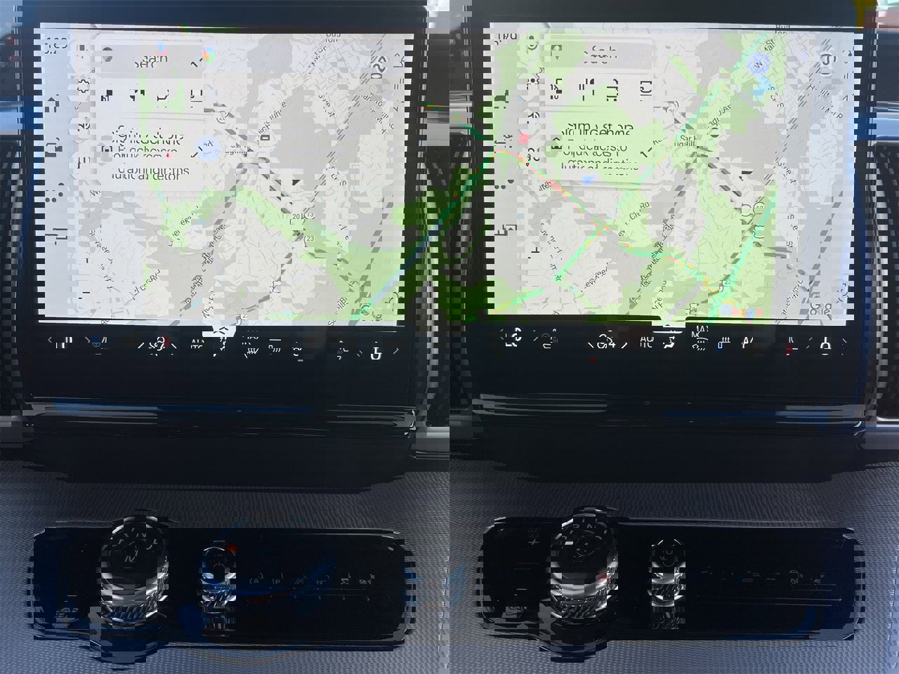 New 2026 Ford Expedition Active image 4