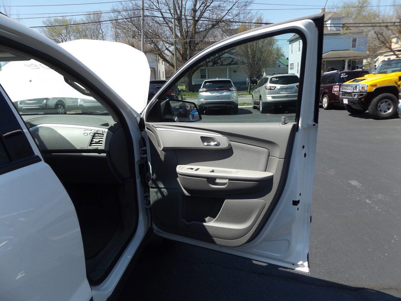 Used 2012 Chevrolet Traverse LS FWD image 28