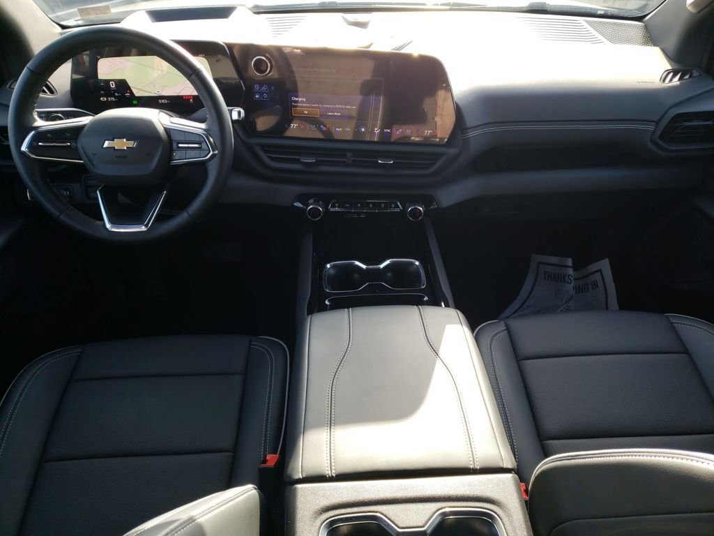 New 2025 Chevrolet Silverado EV LT image 12