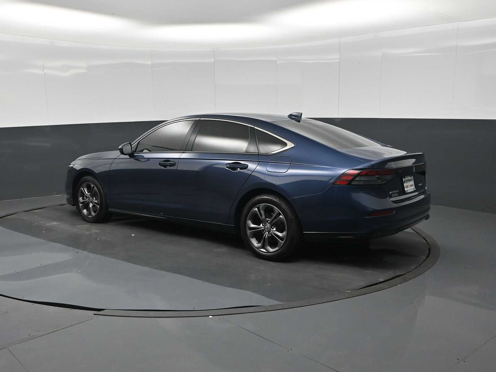Used 2023 Honda Accord EX-L image 6