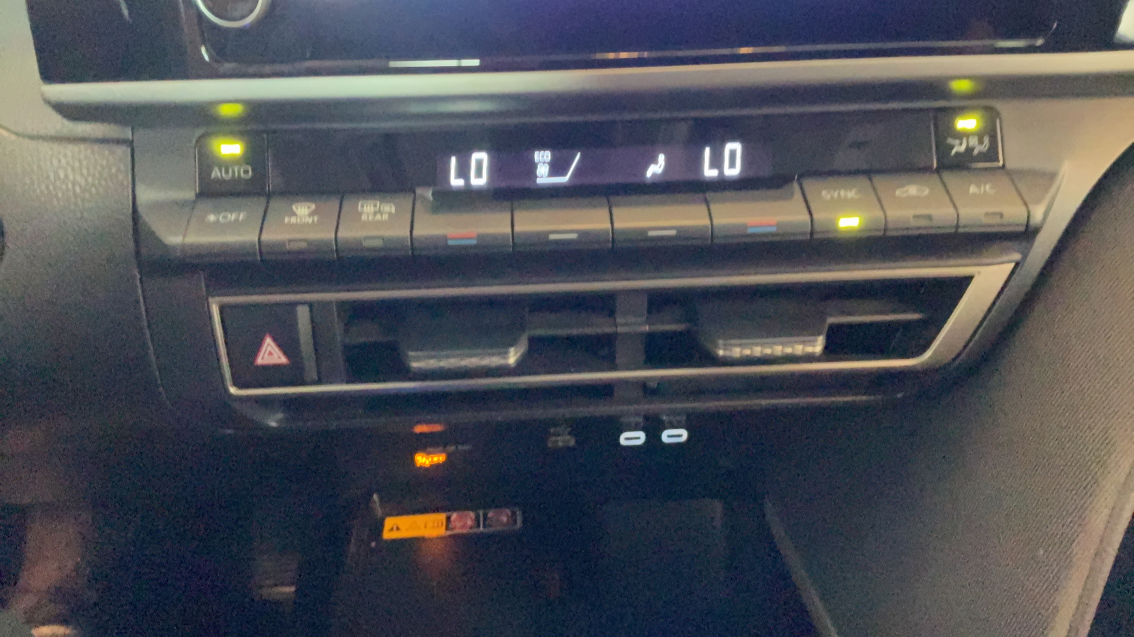Used 2025 Toyota Camry LE FWD image 14