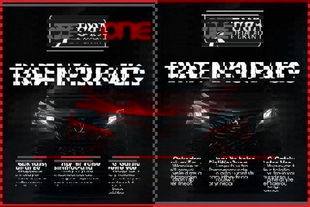 Used 2024 Toyota Sienna XLE w/ XLE Plus Package FWD image 22