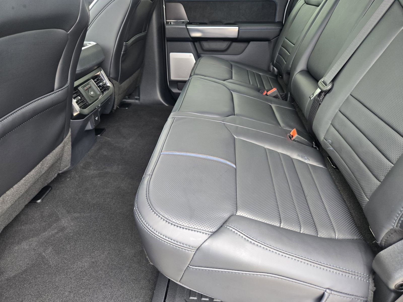 New 2026 Ford F250 Platinum image 28