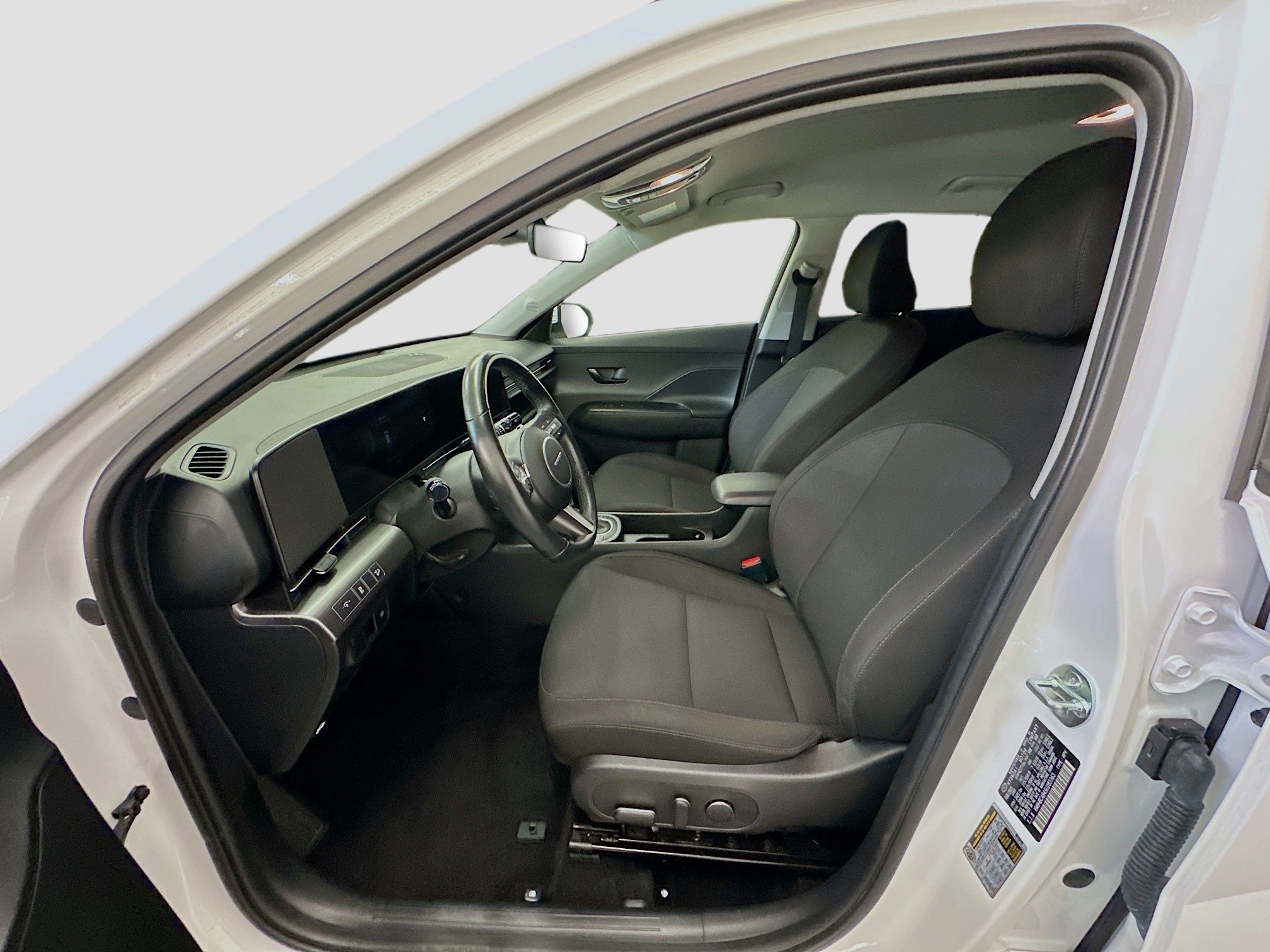 Used 2025 Hyundai Kona SEL AWD/4WD image 13