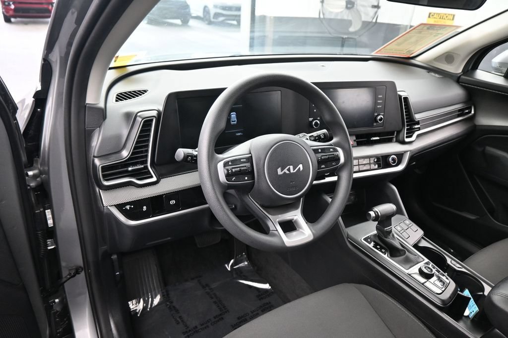 Used 2024 Kia Sportage LX AWD/4WD image 11