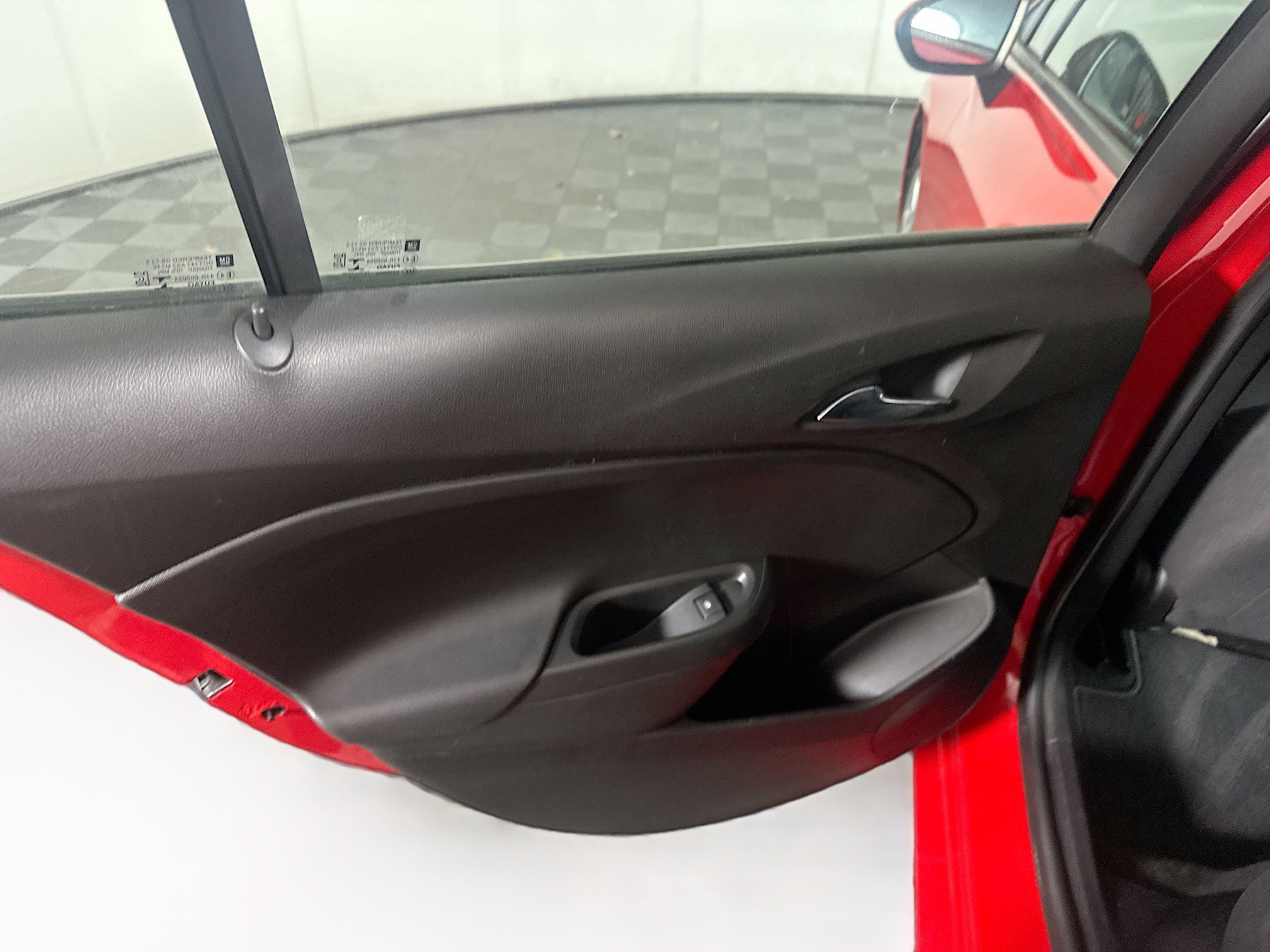 Used 2017 Chevrolet Cruze LS image 25