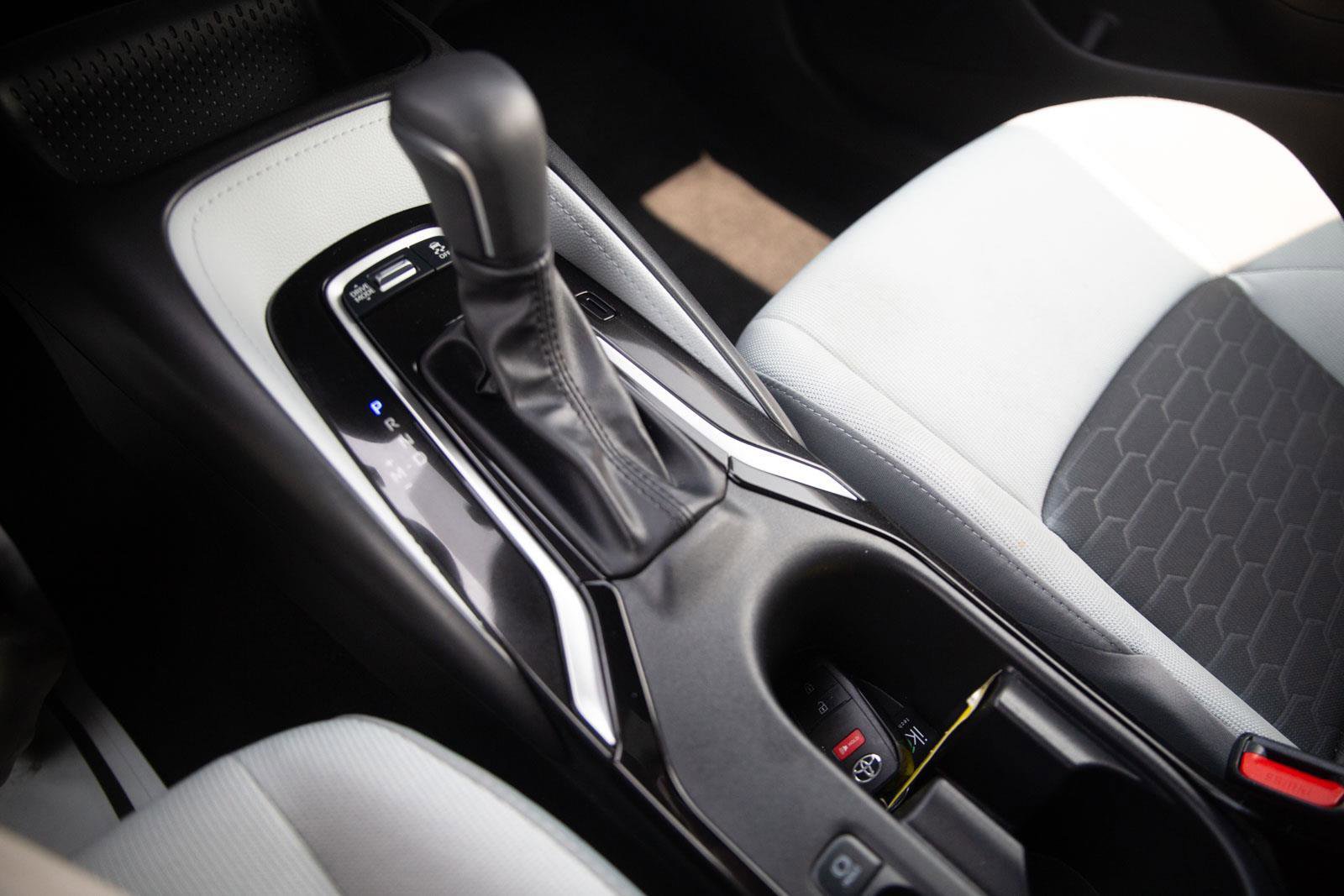 Used 2025 Toyota Corolla SE image 15