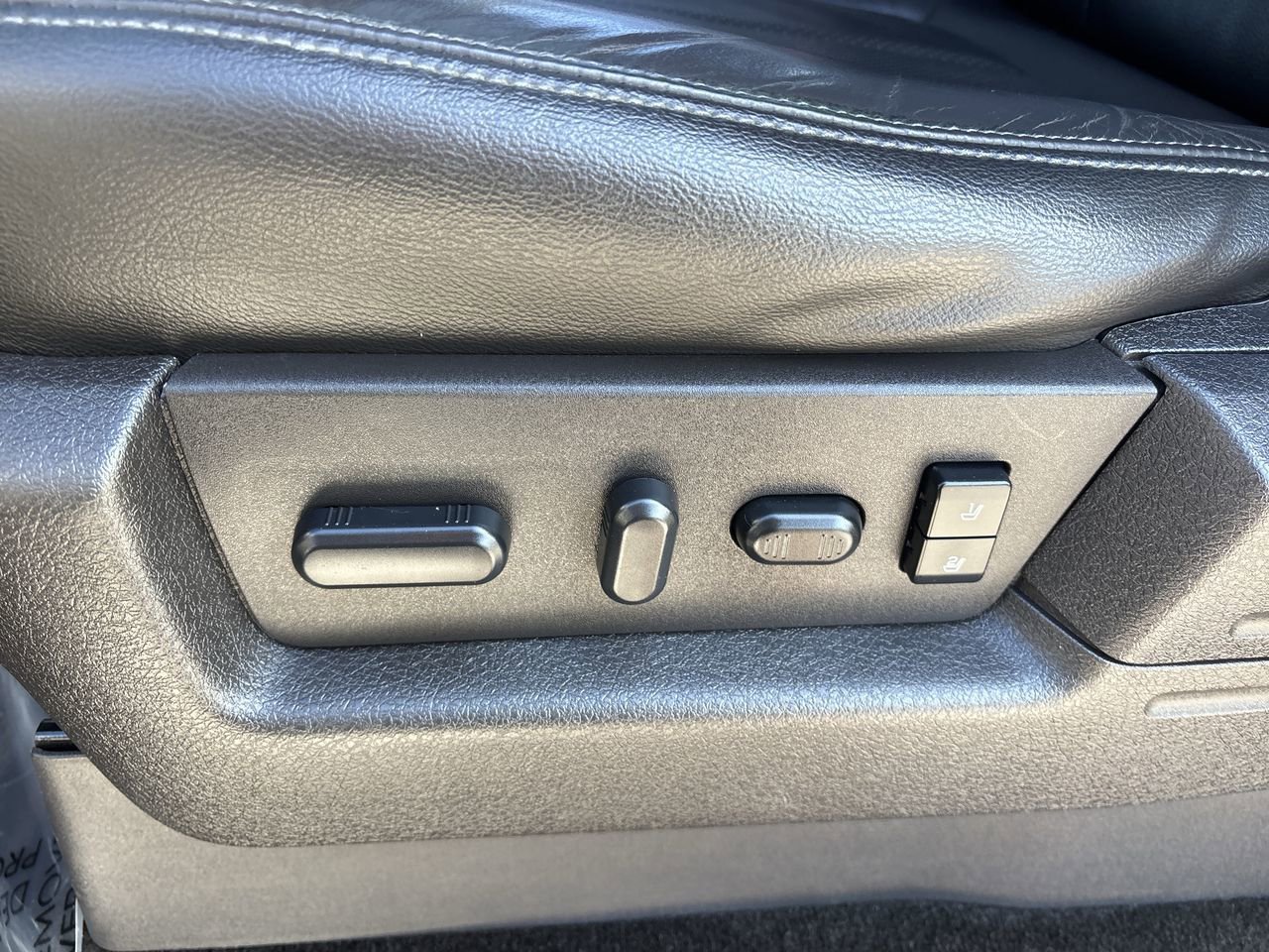 Used 2014 Ford F150 Lariat w/ Equipment Group 502A Luxury image 20