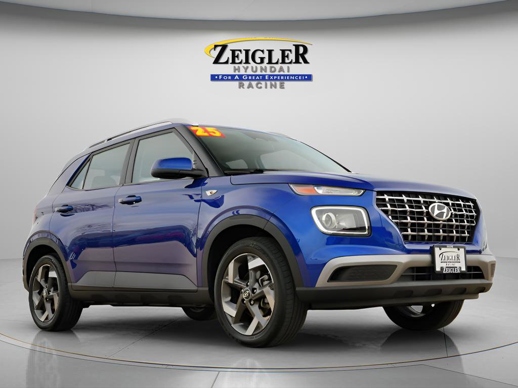 Certified 2025 Hyundai Venue SEL FWD image 1