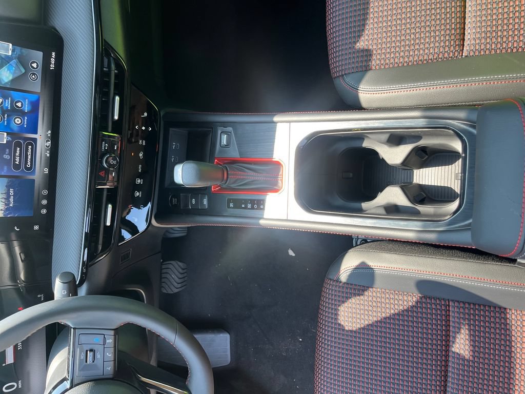 New 2027 Nissan Kicks SR w/ Cold Weather Package FWD image 28