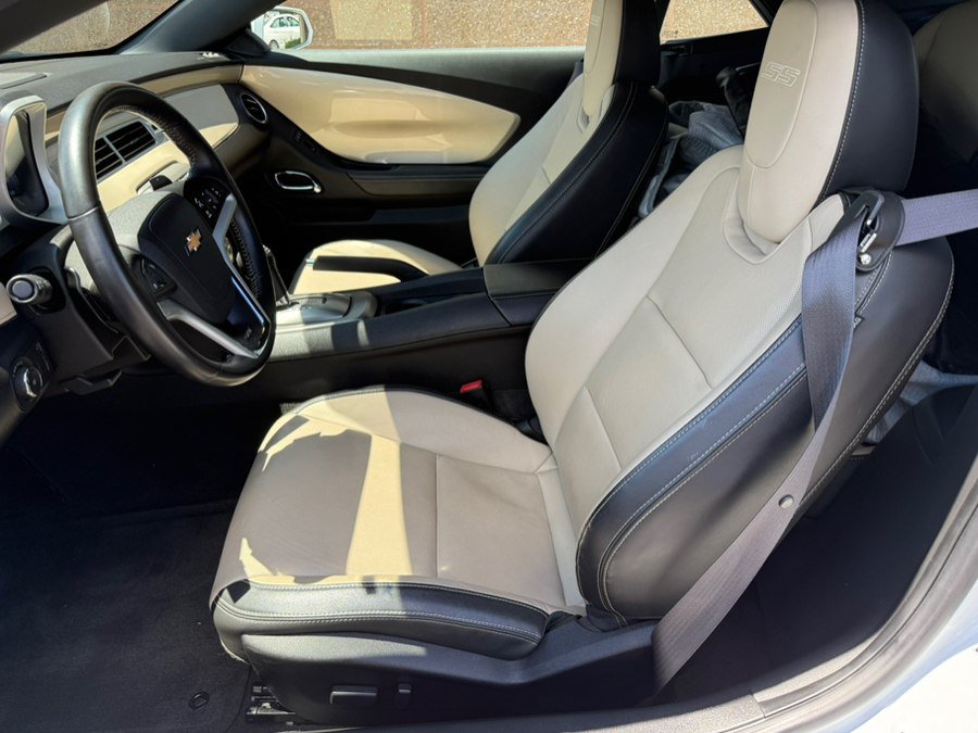 Used 2015 Chevrolet Camaro SS w/ RS Package RWD image 12