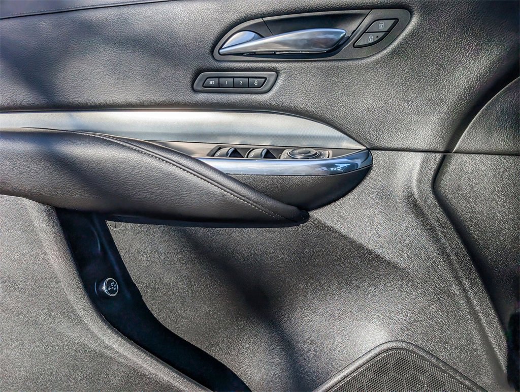 Used 2019 Cadillac XT4 Premium Luxury w/ Technology Package image 12