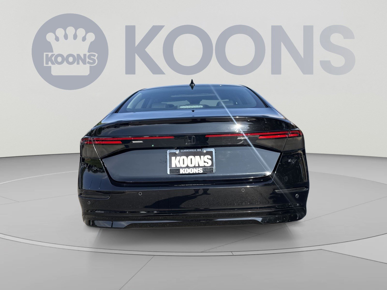 Used 2025 Honda Accord Touring image 4