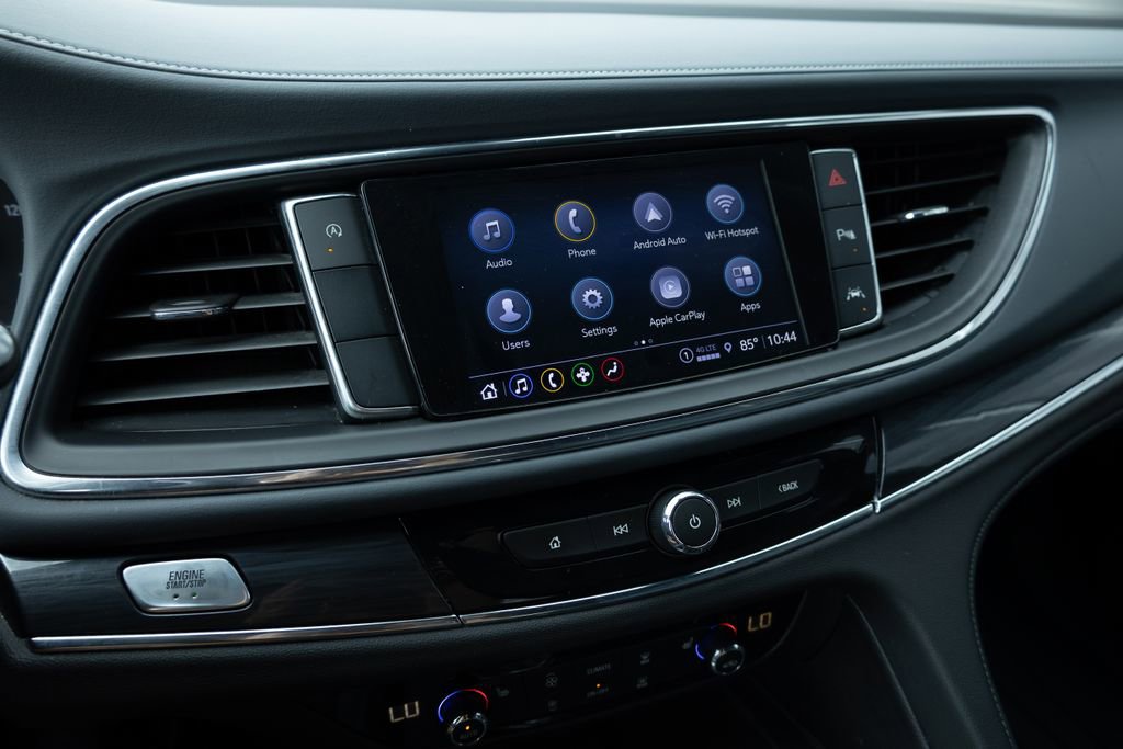 Used 2023 Buick Enclave Essence w/ Sport Touring Edition FWD image 10