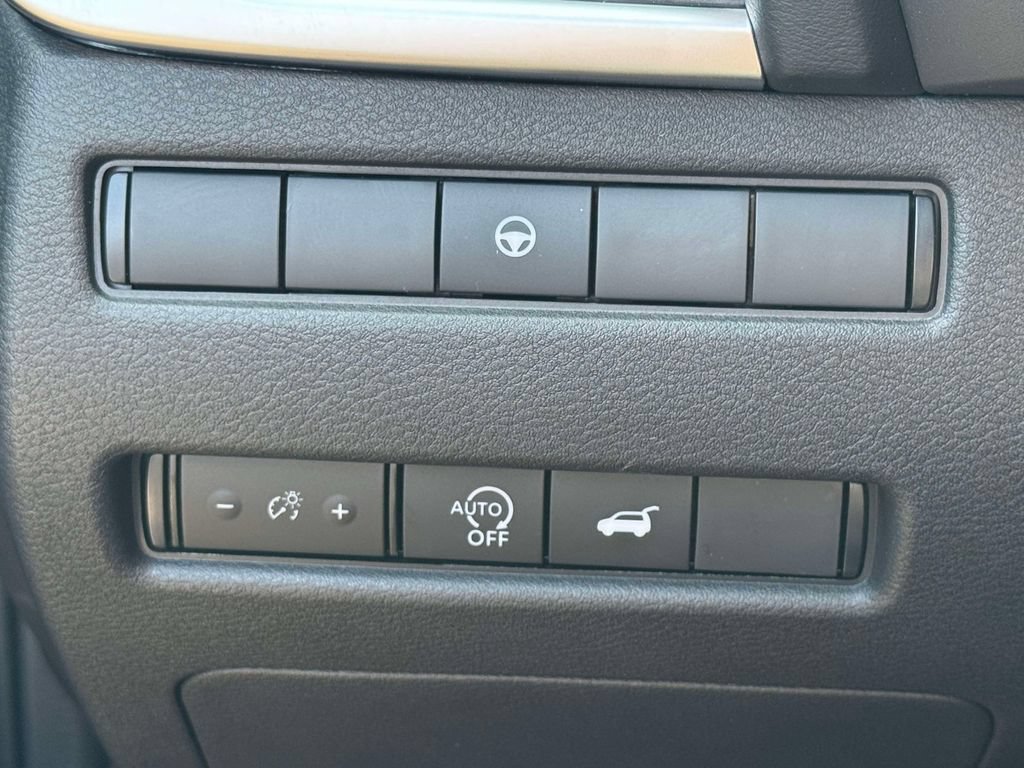 Certified 2026 Nissan Rogue Platinum AWD/4WD image 20